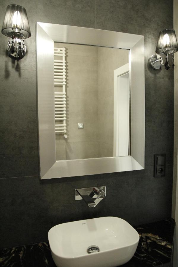 Apartament W Centrum-Garaz Kielce Buitenkant foto